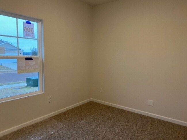 Foto del edificio - Brand-New 3BR Home in Heritage Park – Resort-Style Living in Madison