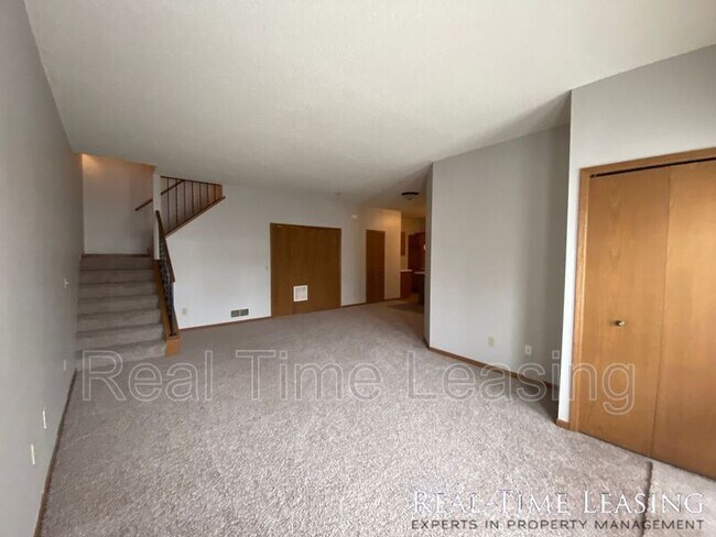 Building Photo - 4068 Meadowlark Curve