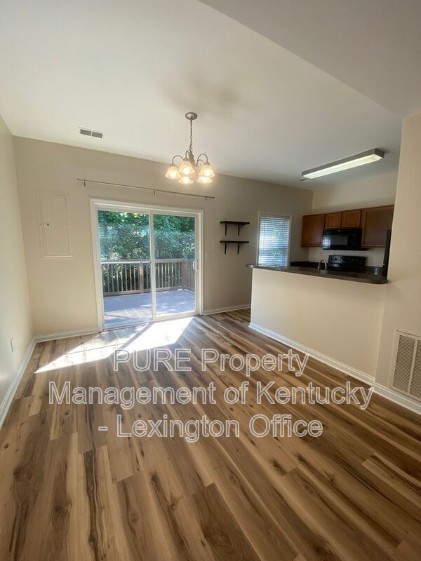 Building Photo - 1156 Appian Crossing Way