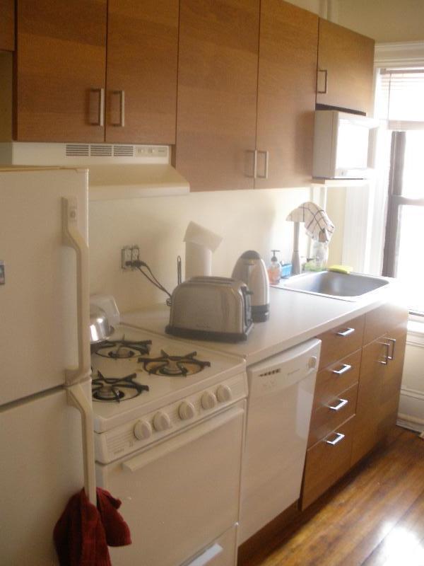 Building Photo - 533 Newbury St