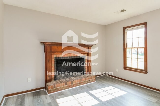 Building Photo - 217 Chadford Rd