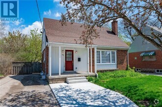 Building Photo - 723 Hager Ave
