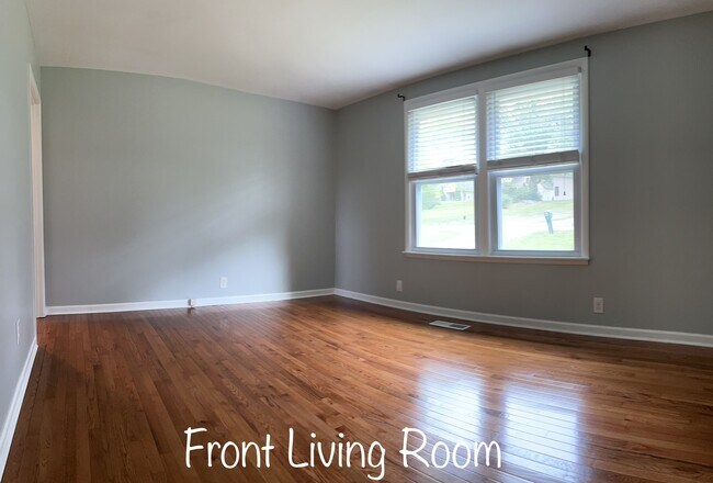 Foto del edificio - 549 Maplewood Ln