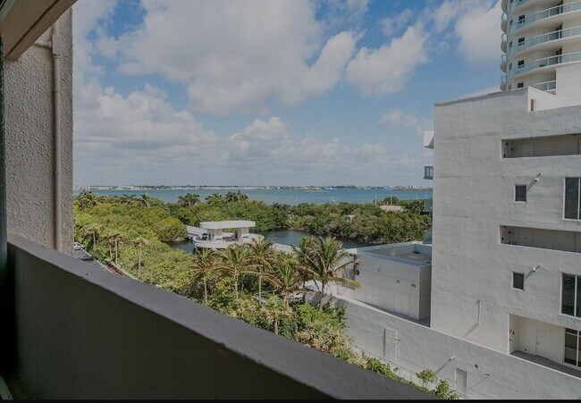 Foto del edificio - 4200 N Ocean Dr