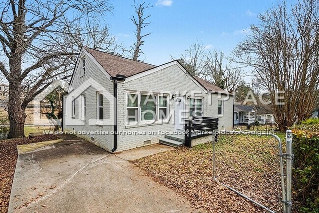 Building Photo - 316 Henry Aaron Ave SW