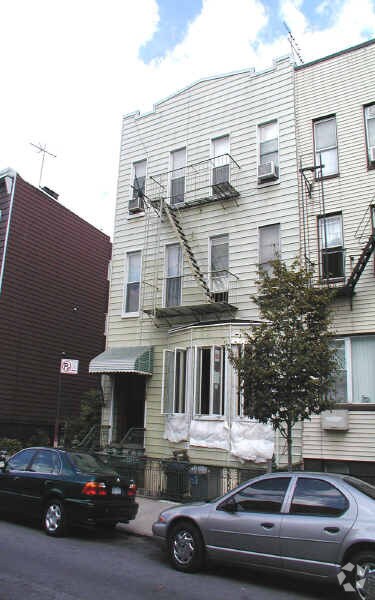 Primary Photo - 138 Newell St