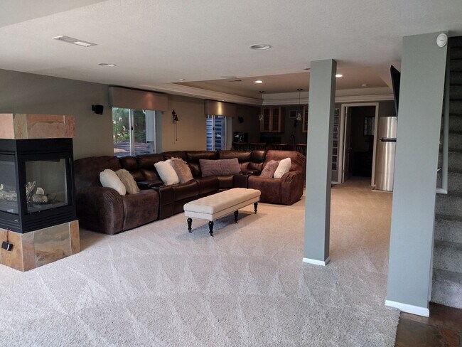 Building Photo - Beautiful Condo for Rent