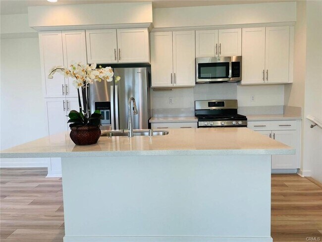 Building Photo - 800 Oakmont, Lake Forest, CA 92610 - 3 BR ...