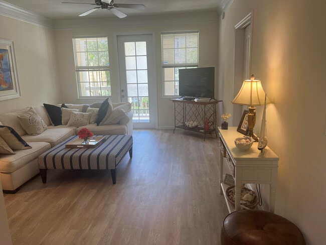 Building Photo - 224 Murcia Dr