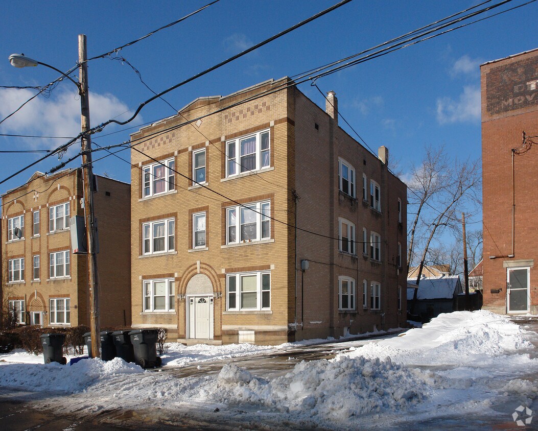 Building Photo - 28-30 Redding St