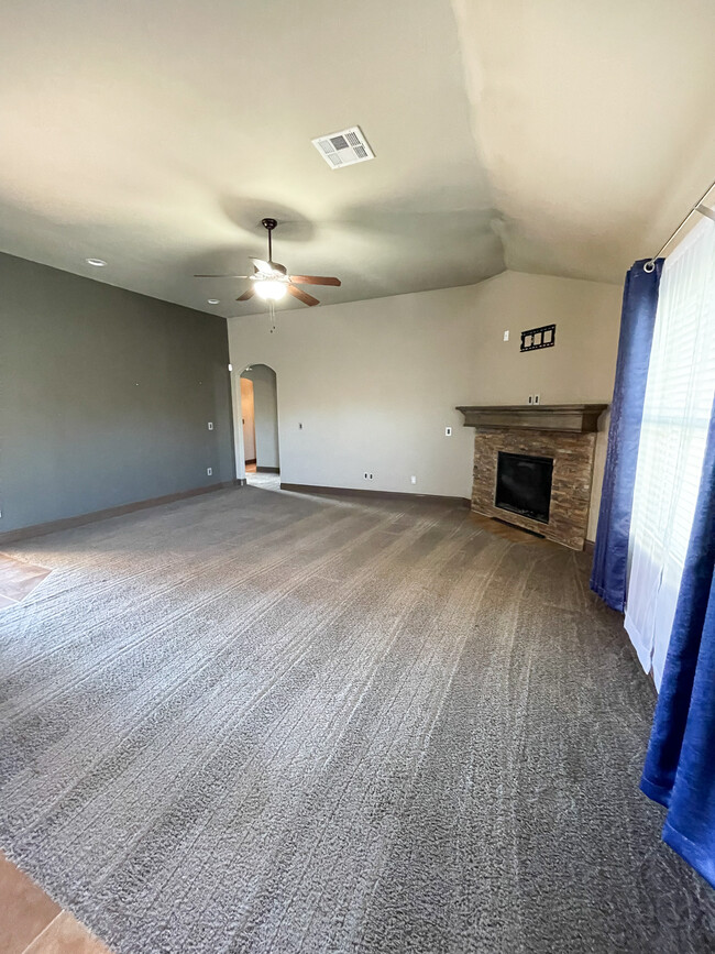 Building Photo - 2413 SW Edinburough Dr