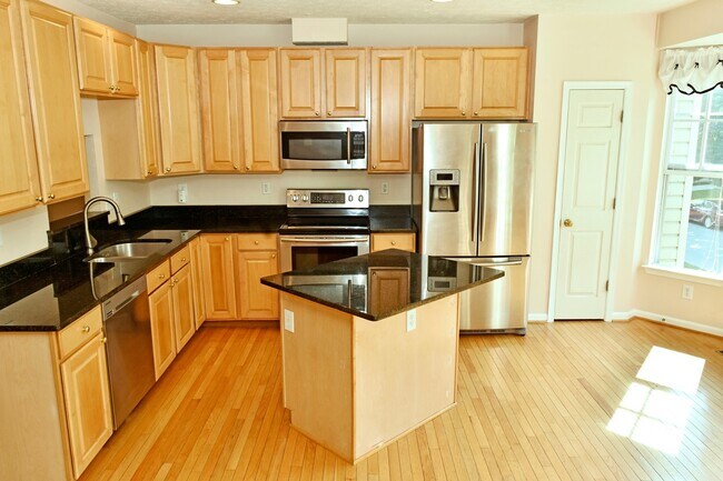 Foto del edificio - 7005 Cradlerock Farm Ct