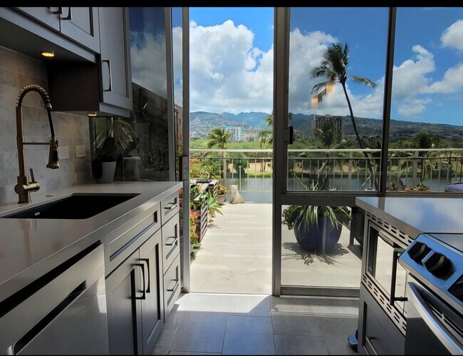 Foto del edificio - 2415 Ala Wai Blvd