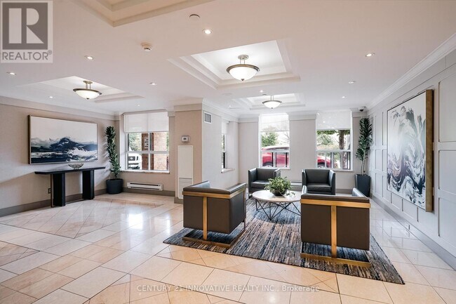 Photo du bâtiment - 330 McCowan Rd