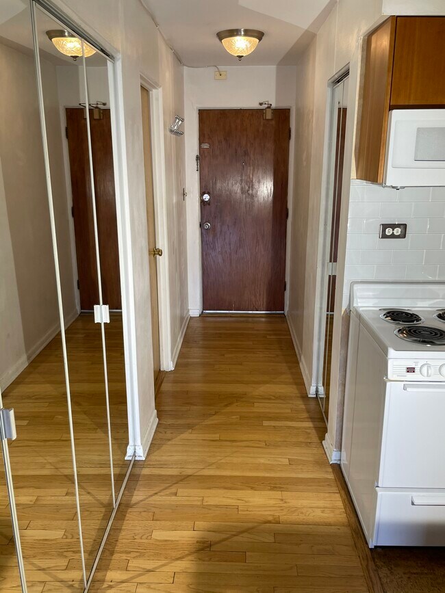 Looking West Towards Entry Door - 530 W Barry Ave