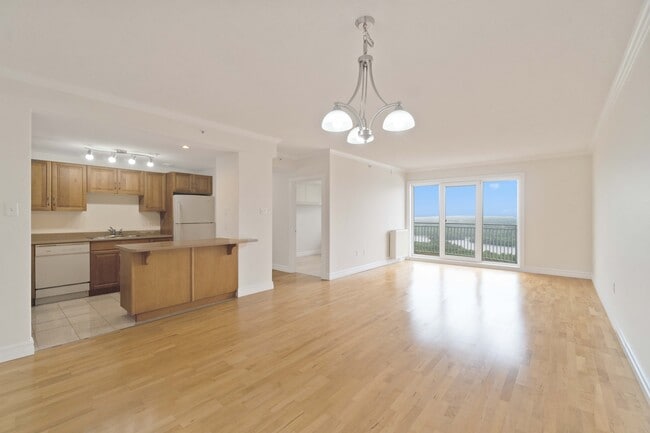 Building Photo - WELCOME TO THE SUMMIT - ONE BEDROOM PENTHOUSE APARTMENT AVAILABLE
