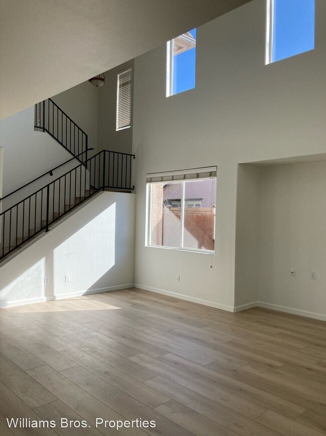 Building Photo - 4 br, 3 bath House - 637 El Acebo