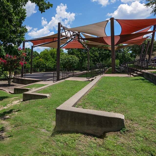 Foto del edificio - DeSoto Town Center