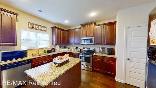 Foto del edificio - 4 br, 2.5 bath House - 3038 Pepperhill Drive