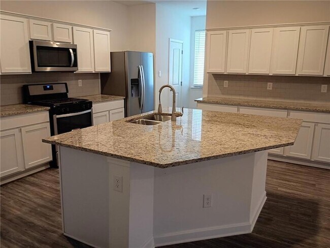 Building Photo - 5273 Summer Pecan Rd