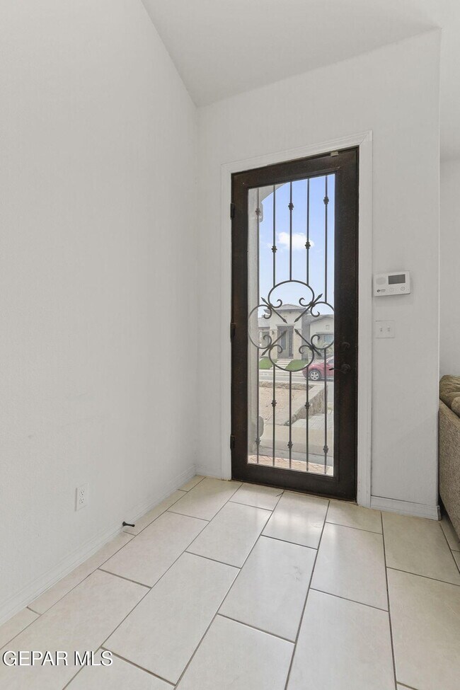 Foto del edificio - 14721 Tierra Harbor Ave