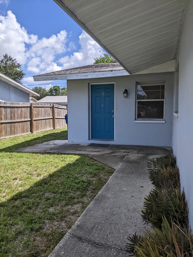 Building Photo - 2826 Green Acres Ave