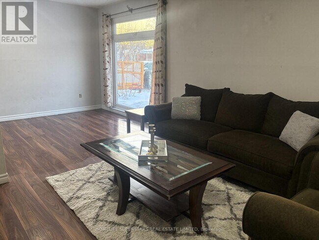 Photo du bâtiment - 3670 Crabtree Crescent