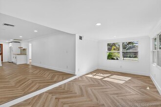 Building Photo - 2302 Cortez Blvd
