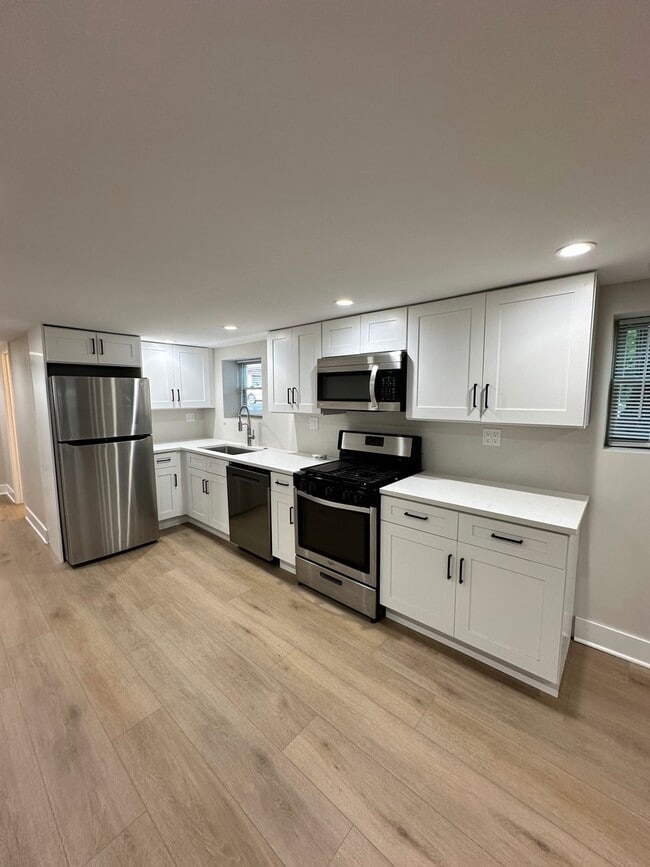 Building Photo - 5200 W Winona St