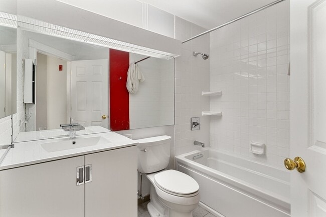 Foto del edificio - 36 Cottage St