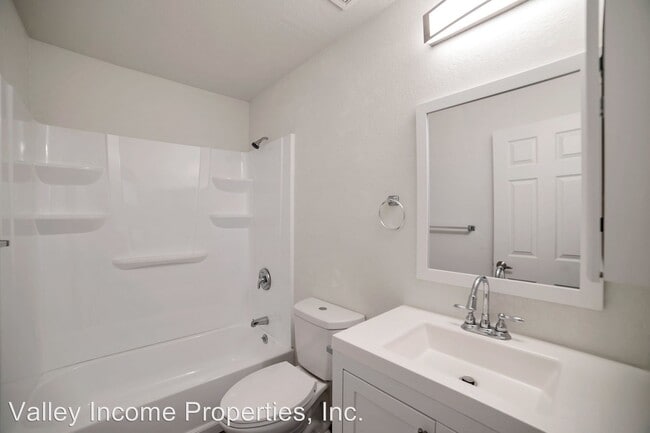 Building Photo - 4318 N 13th Pl