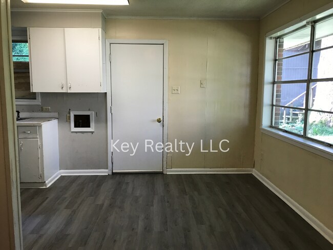 Foto del edificio - 2517 - B Webster St. - Alexandria MOVE IN ...