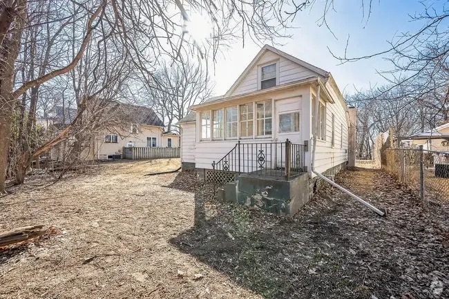Building Photo - 1308 43rd St
