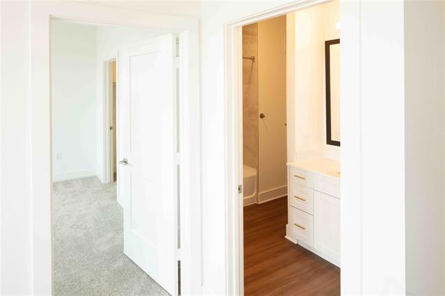 Building Photo - 108 N US Hwy 377