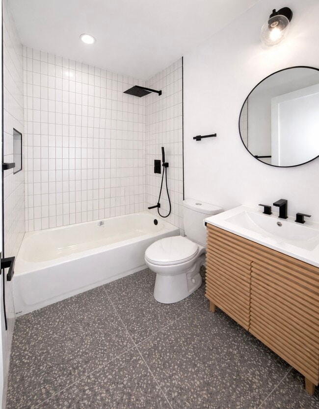 Foto del edificio - 12527 Cranbrook Ave