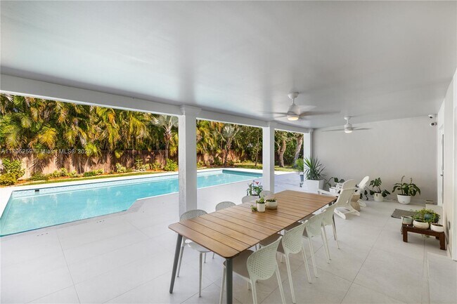 Foto del edificio - 8295 SW 116th St
