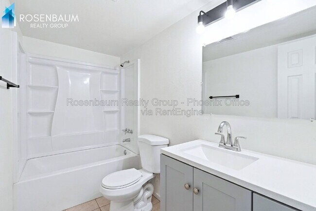 Foto del edificio - 704 W 11th St
