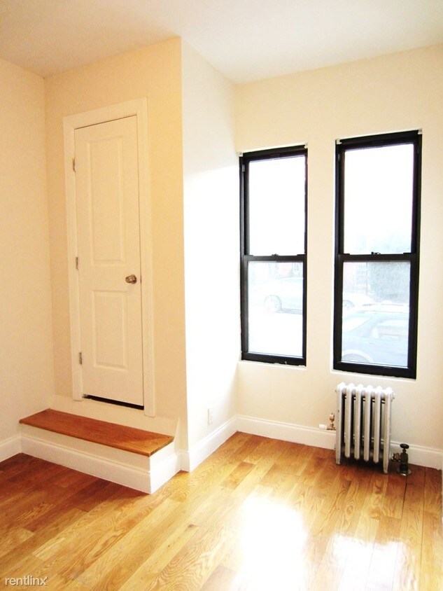 Building Photo - 249 13th St