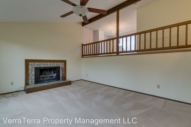 Foto del edificio - 4 br, 3 bath House - 17002 NE 38th Pl