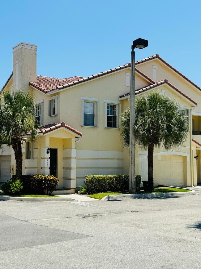 Photo - 1201 Belmont Pl Townhome