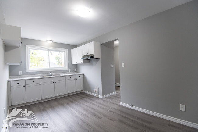 Building Photo - 18 Louella Crescent