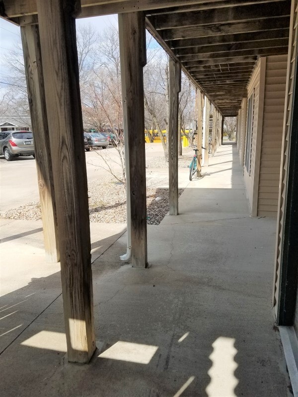 Building Photo - 2BR/2BA with W/D Included! AVAIL. 5/1/26