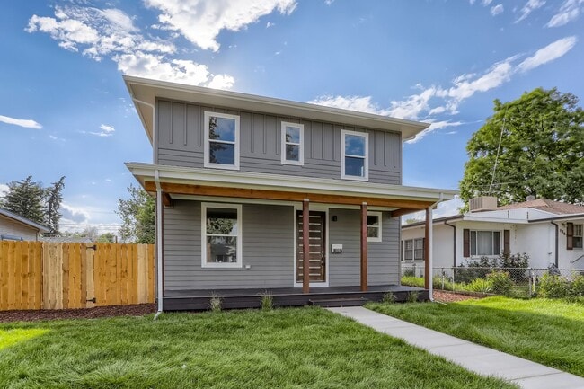 New Modern Beautiful Home In the Heart of ... - New Modern Beautiful Home In the Heart of ...