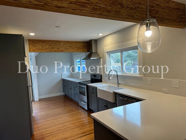 Foto del edificio - Charming Washburne Home