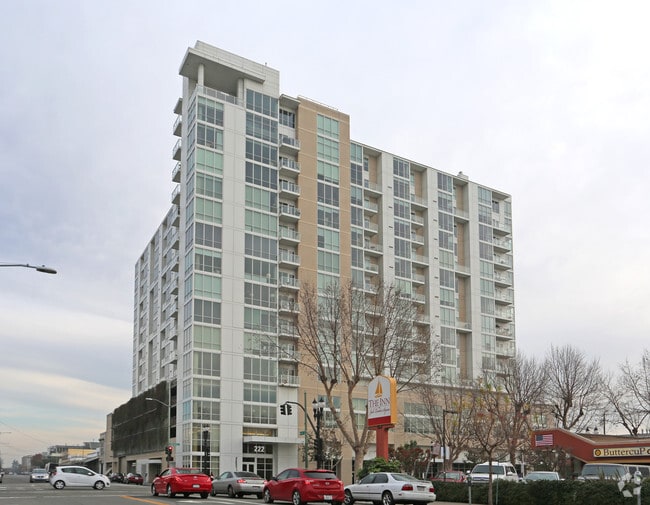 The Ellington Apartments Oakland, CA