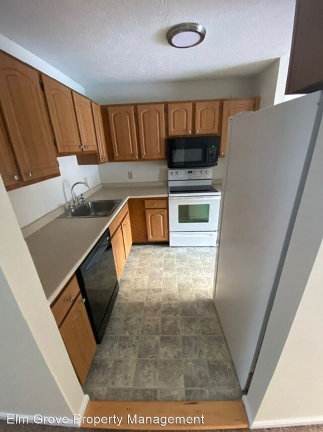 Building Photo - 11 Indian Brook Cir