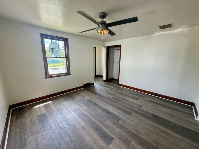 Building Photo - 4 Bed 1 Bath Single Family Home in Wausau