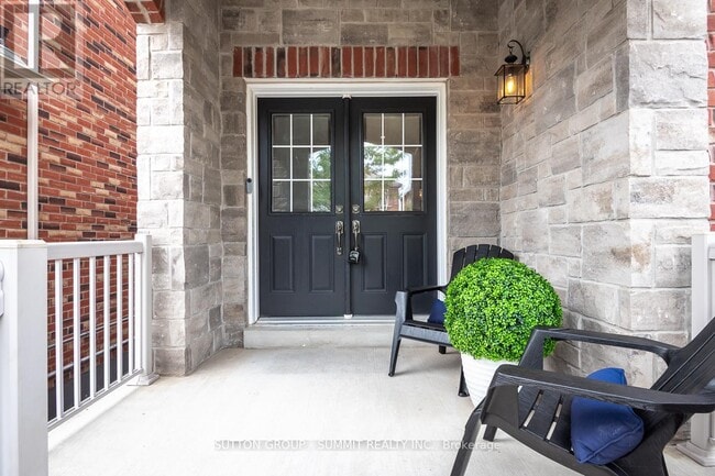 Building Photo - 315 Bessborough Dr