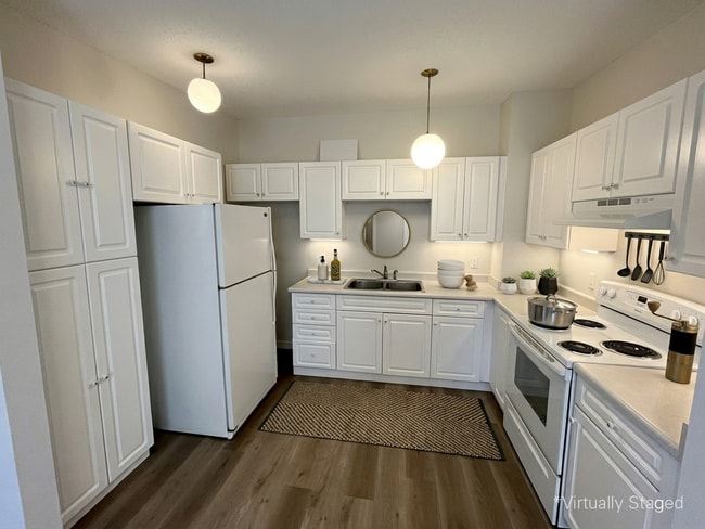 Building Photo - Bowness Village Apartments