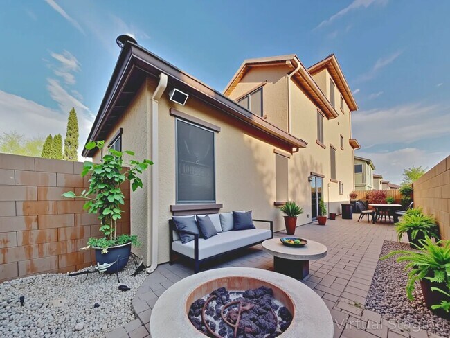 Foto del edificio - 17855 N 114th Dr